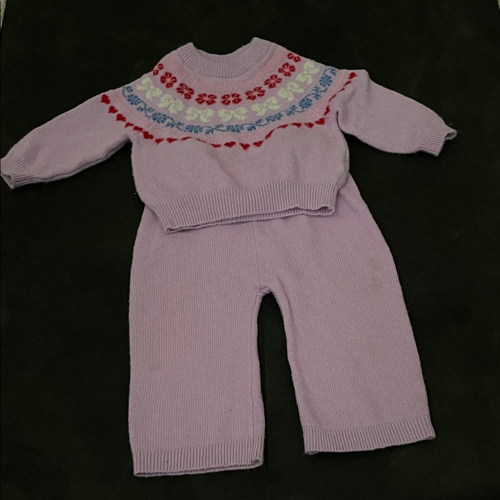 Old Navy Lavender Knit Sweater and Pants Set with Multicolor Yoke